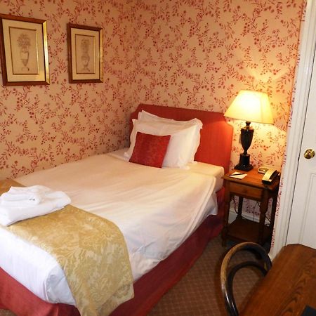 The Bear Hotel Девизес Стая снимка