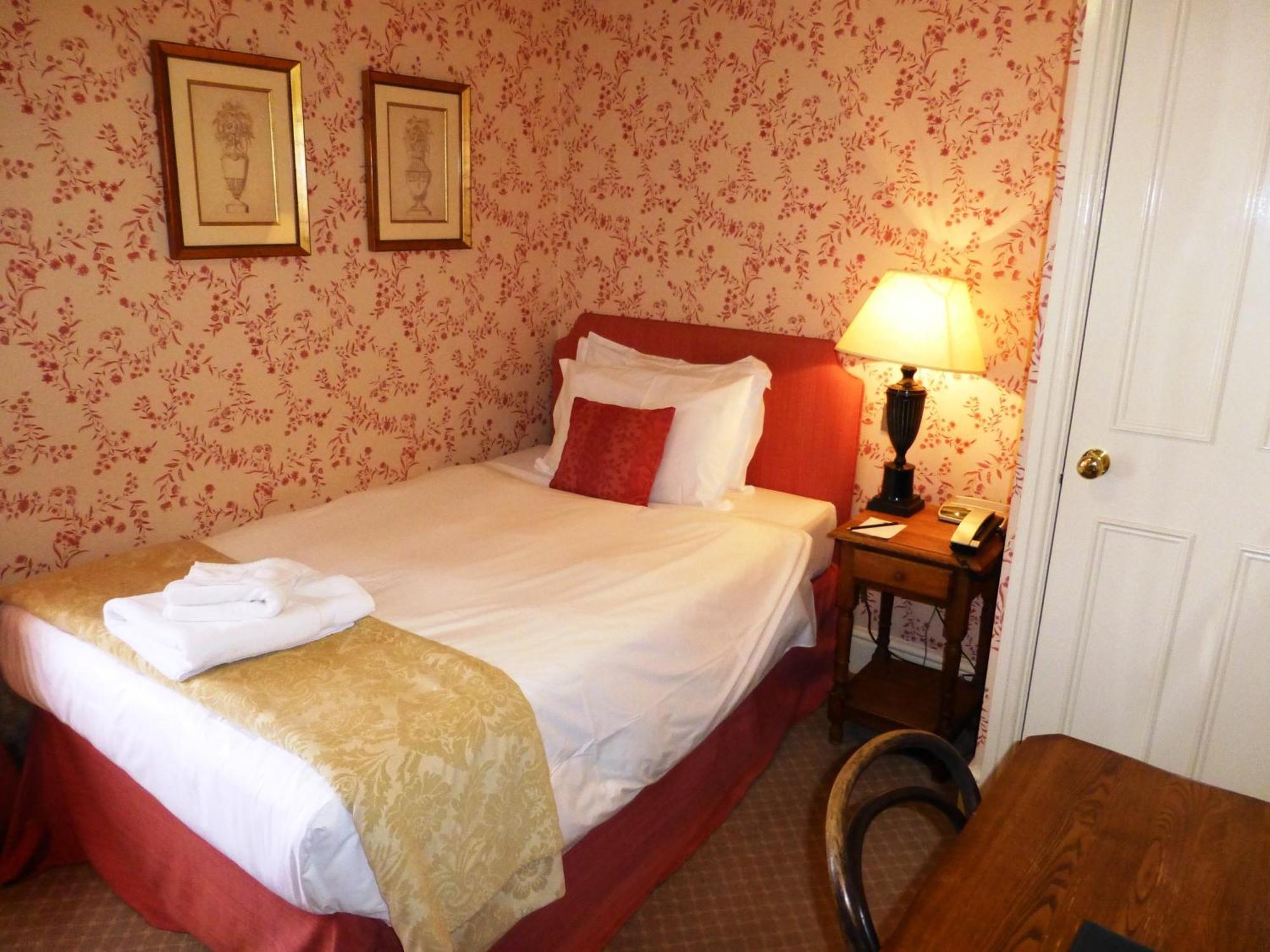The Bear Hotel Девизес Стая снимка