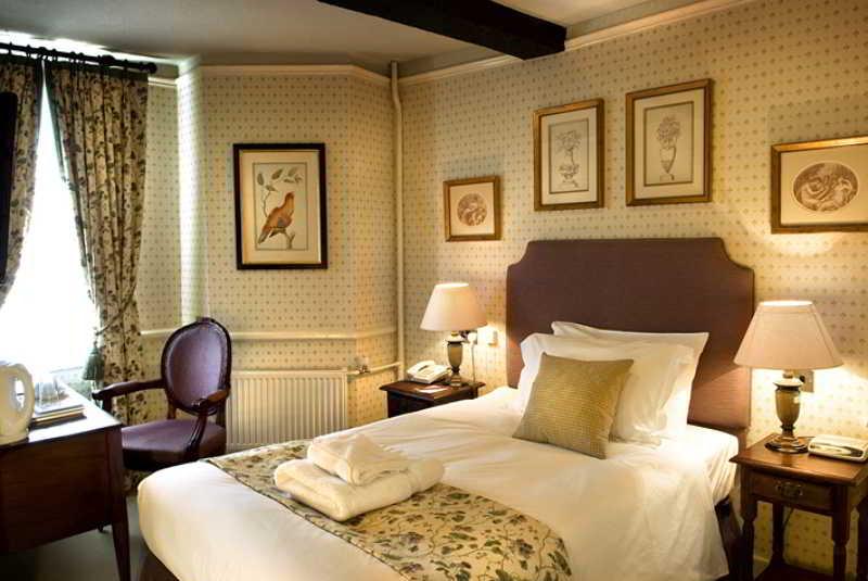 The Bear Hotel Девизес Екстериор снимка