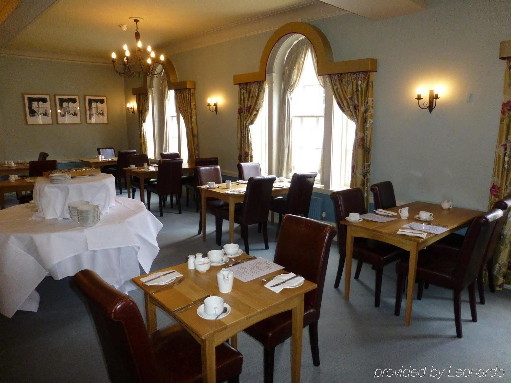 The Bear Hotel Девизес Екстериор снимка