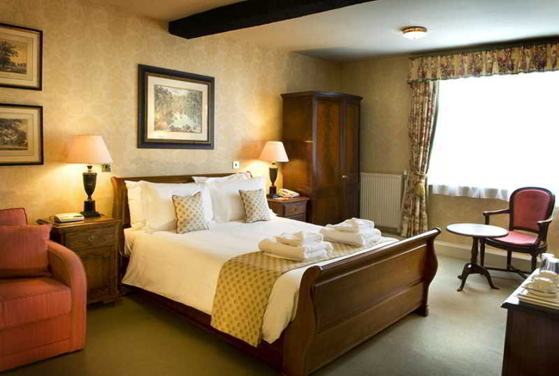 The Bear Hotel Девизес Екстериор снимка